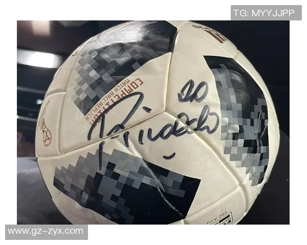 足球明星签名技巧详解及教学图片分享助你轻松掌握签名艺术 足球明星签名技巧详解及教学图片分享助你轻松掌握签名艺术